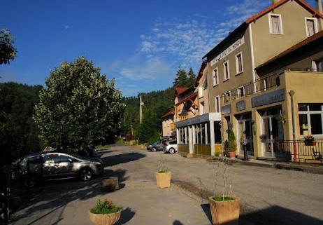 Hotel Du Bout Du Monde Saint-Flour  Dış mekan fotoğraf